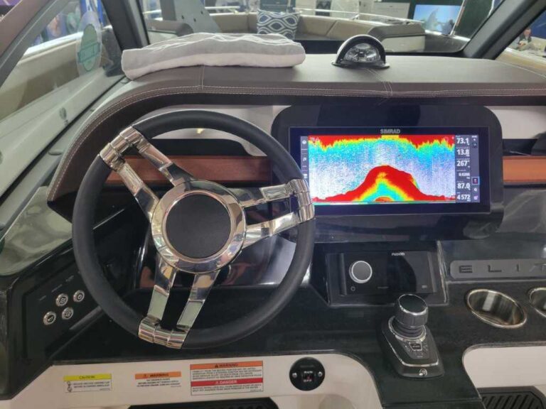 2026 Monterey Elite 30 Twin 300HP Joystick! US-RGFED267J526 [photo 25]